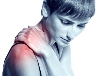 dolor en la articulación del hombro debido a la osteoartritis